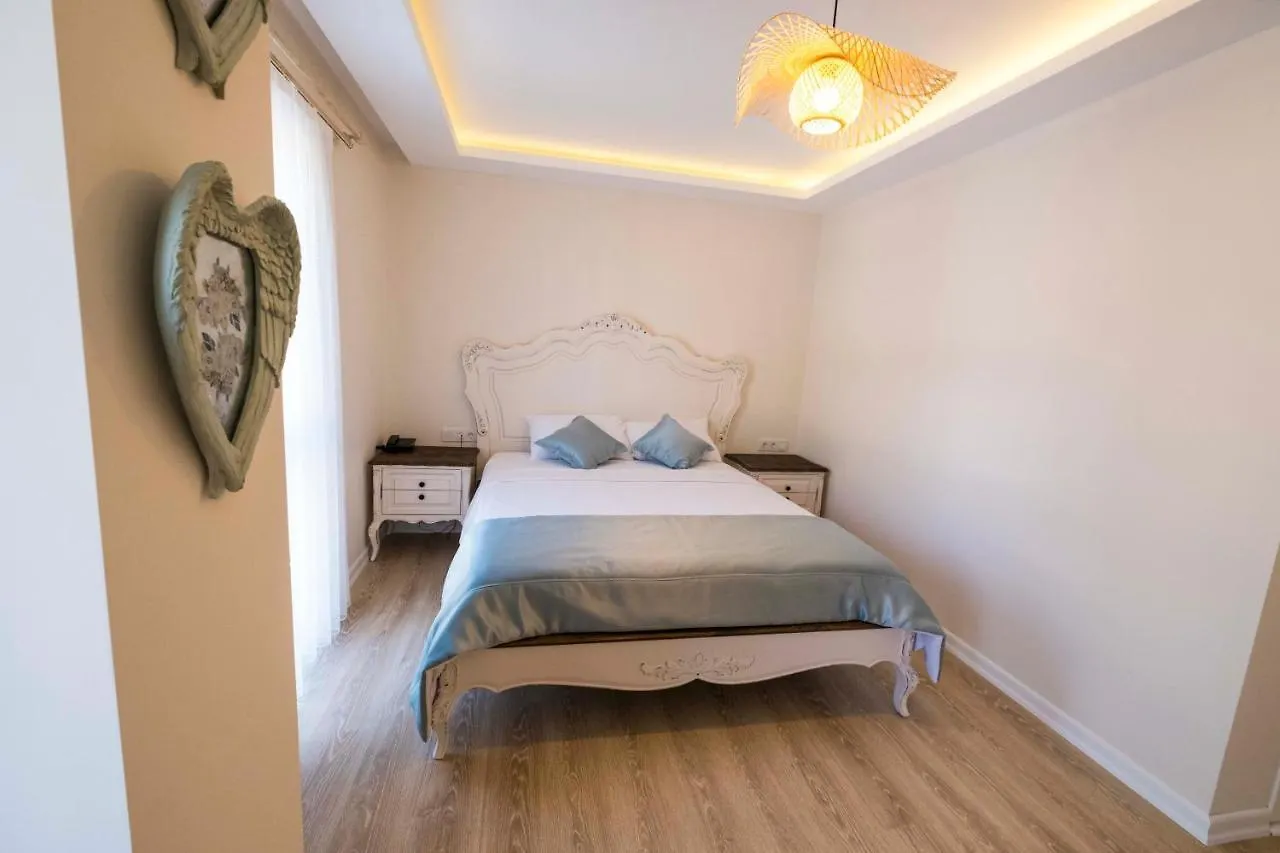 Icarus Hotel Cesme 3*,