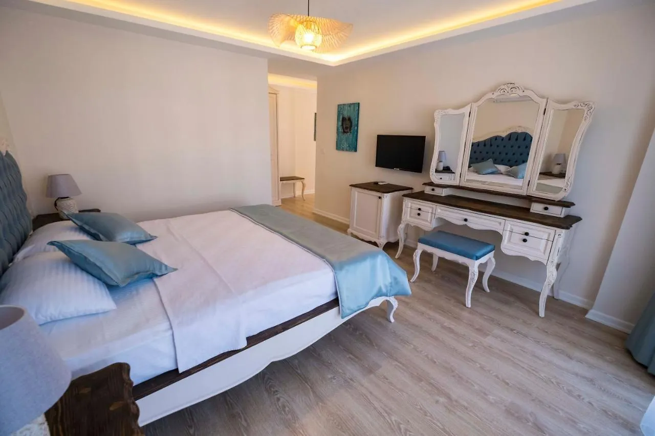 Icarus Hotel Cesme 3*,