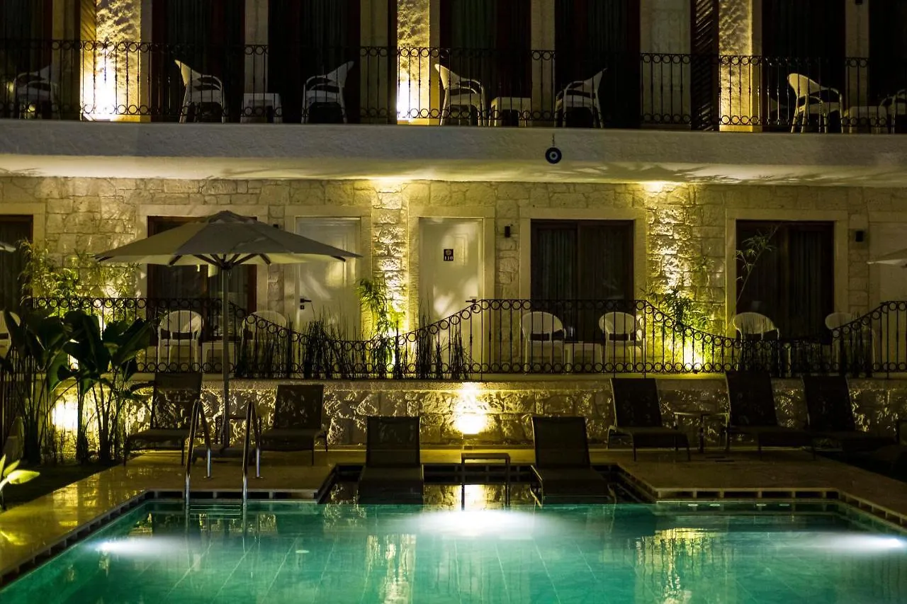 Icarus Hotel Cesme