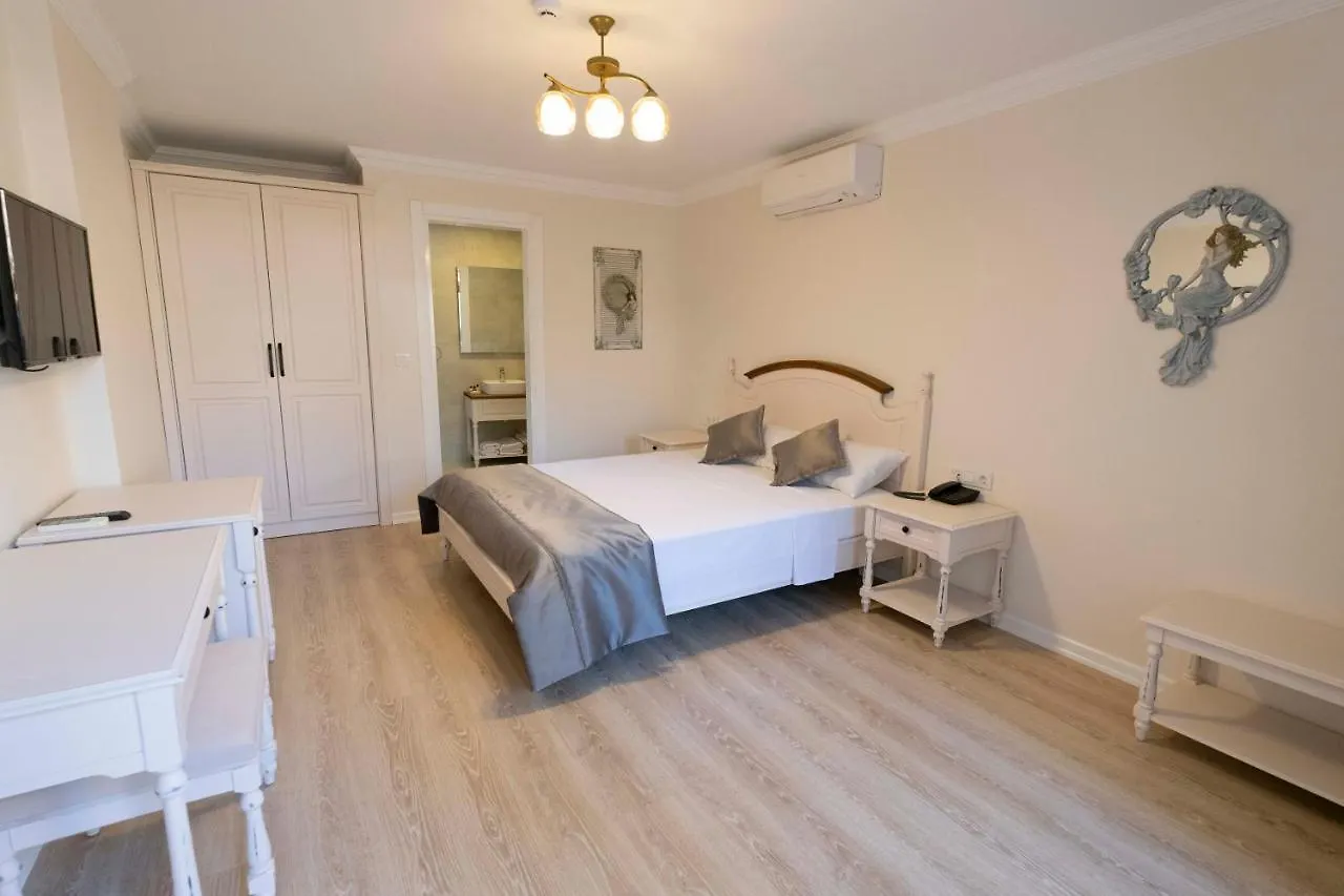 Icarus Hotel Cesme